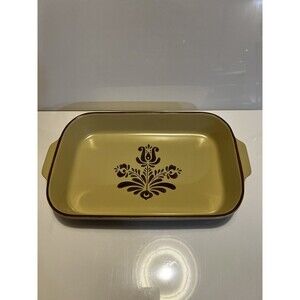 Discontinued Vintage Pfaltzgraff Village  14" Rectangular Baker
